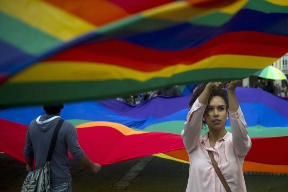 Frenan iniciativa popular que busca asesinar a homosexuales