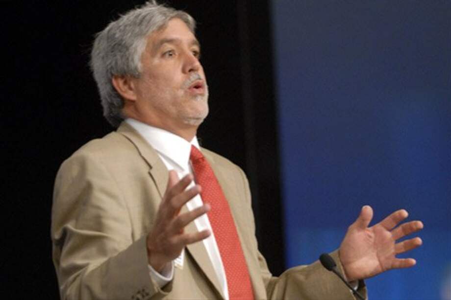 "Tenemos un presidente débil y frágil": Peñalosa