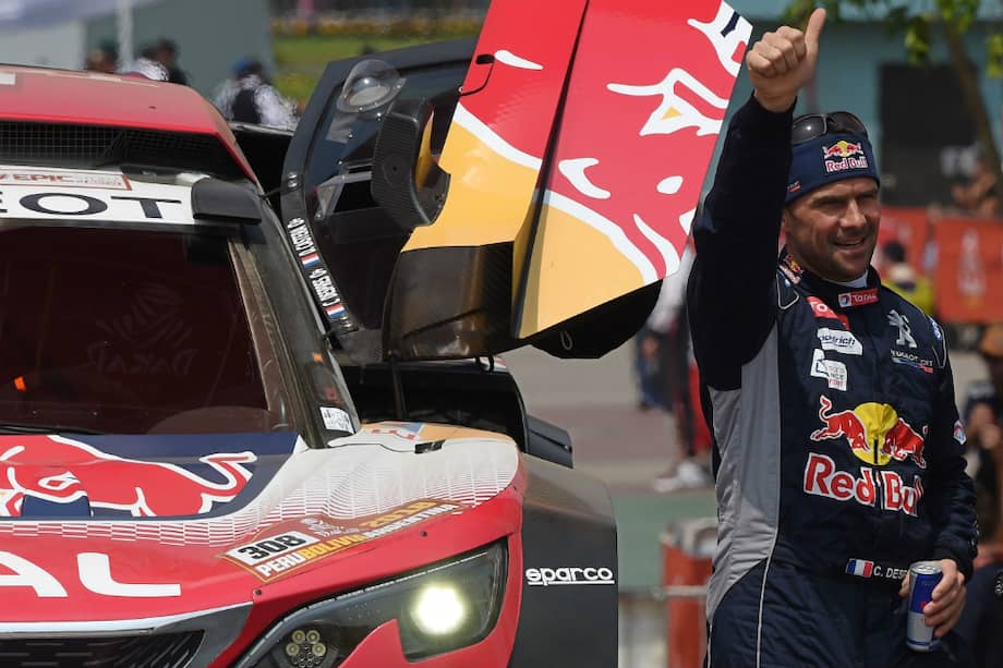 Cyril Despres, ganador de la segunda etapa y nuevo líder del Rally Dakar 2018. / AFP