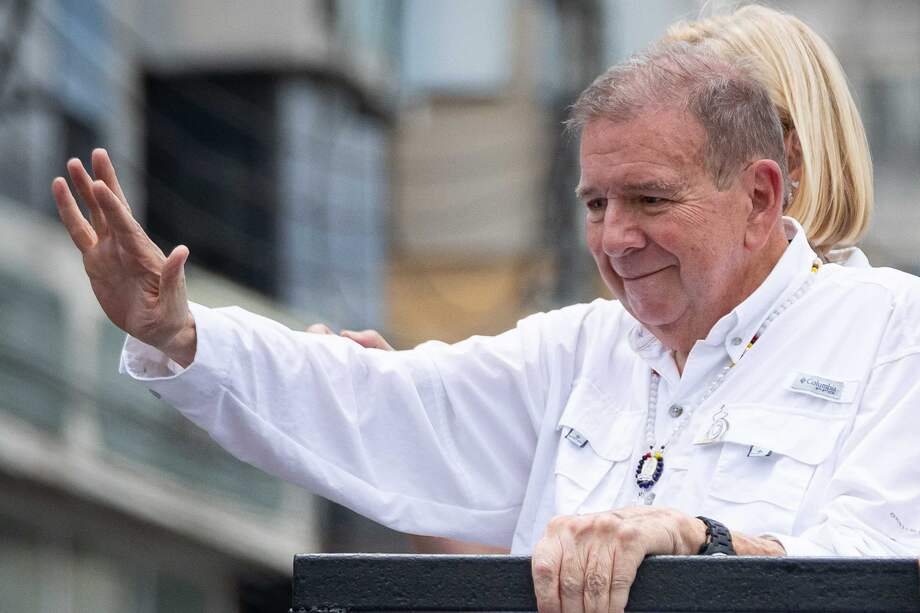 El candidato presidencial, Edmundo González durante un acto de campaña en la ciudad de Valencia, estado de Carabobo (Venezuela).