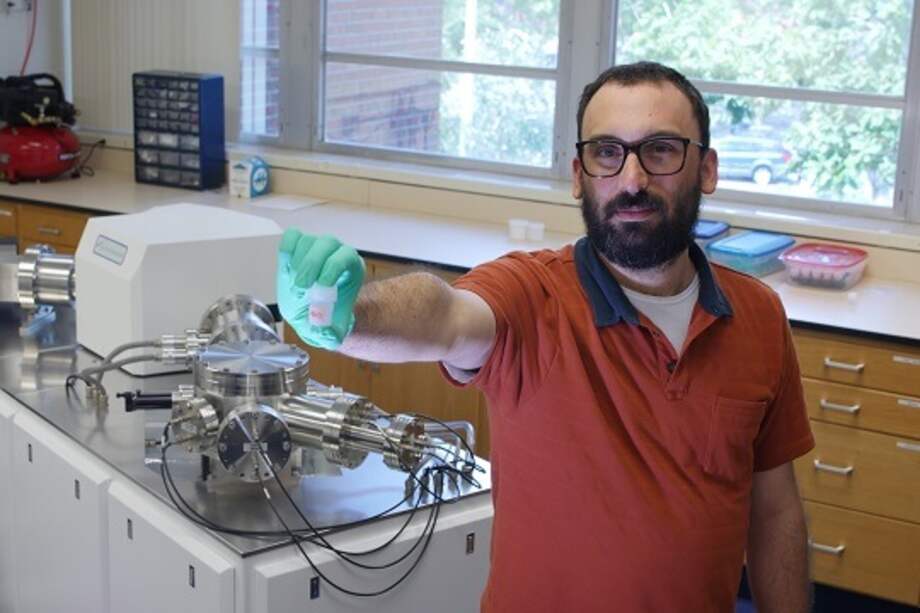 Para la investigación, Jaime Escobar utilizó un espectrómetro de masas con plasma acoplado inductivamente. / Uninorte