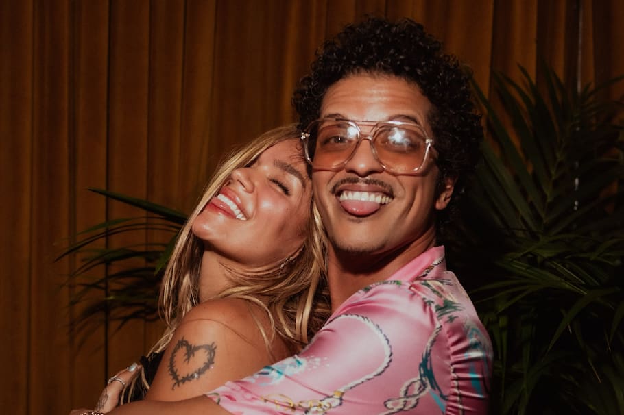 Karol G y Bruno Mars
