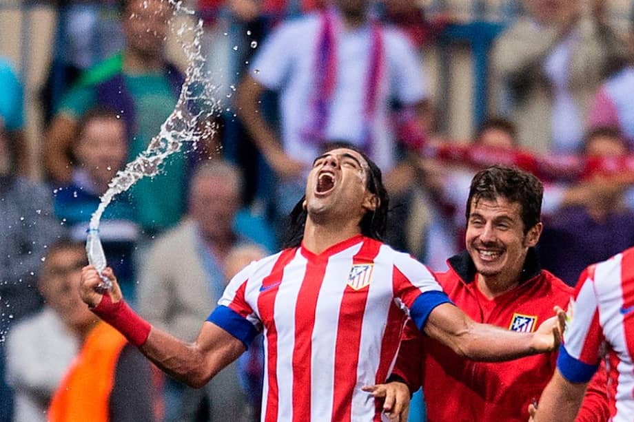 Falcao García podría quedar como único goleador de la Liga si la Federación acepta el reclamo que hizo el colombiano por su segundo gol ante el Málaga, el cual fue dado como autogol / AFP