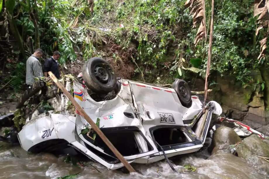 Los heridos fueron trasladadas a centros asistenciales en Ciudad Bolívar y Medellín por la gravedad de las heridas.