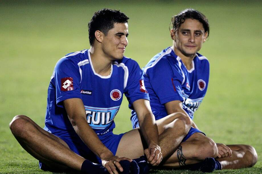 Gio Moreno con Giovanni Hernández en la eliminatoria a Sudáfrica 2010. / Archivo El Espectador.