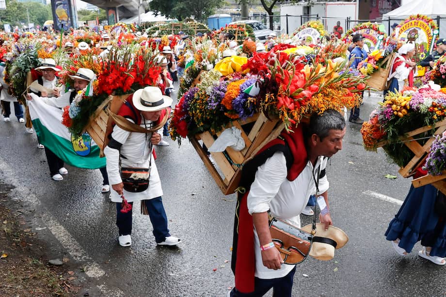El Desfile de Silleteros recorrerá el domingo las principales vías del centro de Medellín hasta llegar a Plaza Mayor.