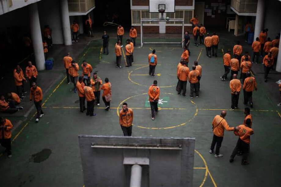 Con la medida, el Distrito busca proteger a 971 hombres y mujeres que se encuentran privadas de la libertad en ese centro penitenciario. / Agencia Anadolu