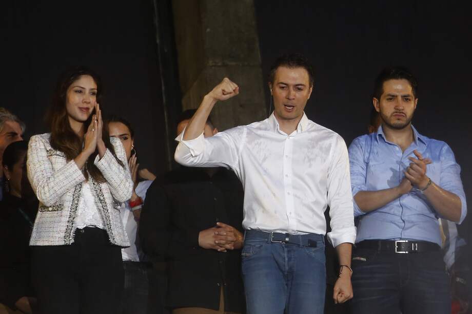 Daniel Quintero fue suspendido este martes en la noche ante su posible participación en política.