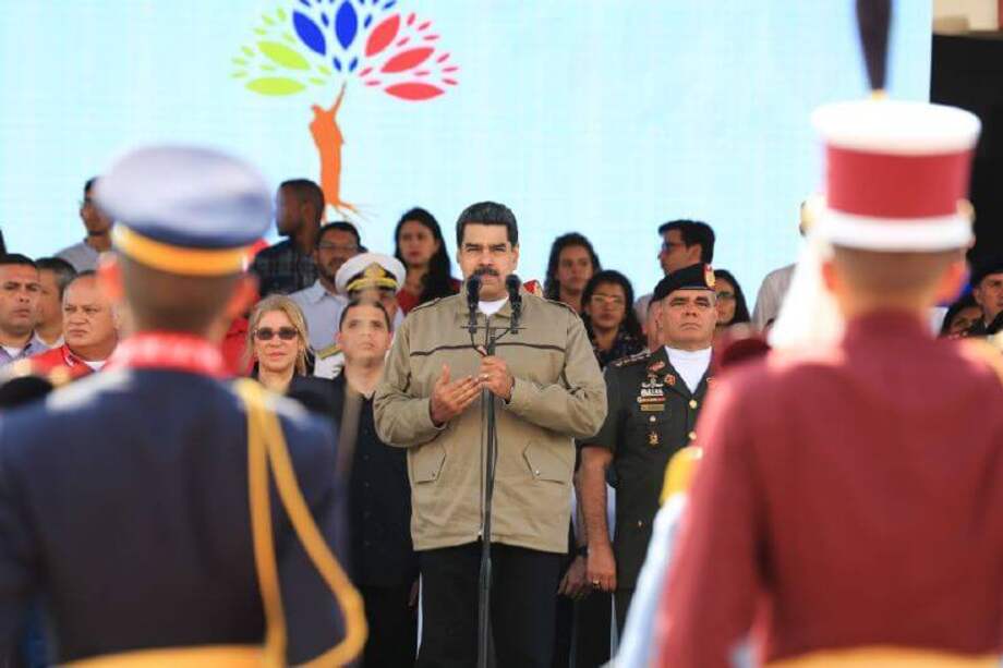 ¿Cómo lidiar con los militares fieles a Nicolás Maduro ?