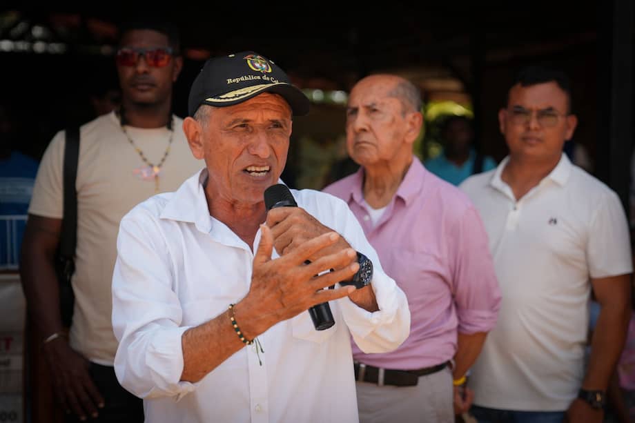 Walter Mendoza es parte de la delegación de la disidencia conocida como Coordinadora Nacional Ejército Bolivariano.