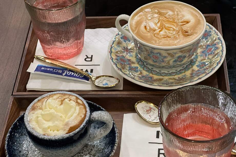 A photo provided by a Chinese student whose name is being withheld out of fear of reprisals from officials shows an order at a cafe called Mirai Reserve in Una fotografía proporcionada por un estudiante chino cuyo nombre se mantiene en reserva por temor a represalias de los funcionarios muestra un pedido en un café llamado Mirai Reserve en Pyongyang, Corea del Norte.