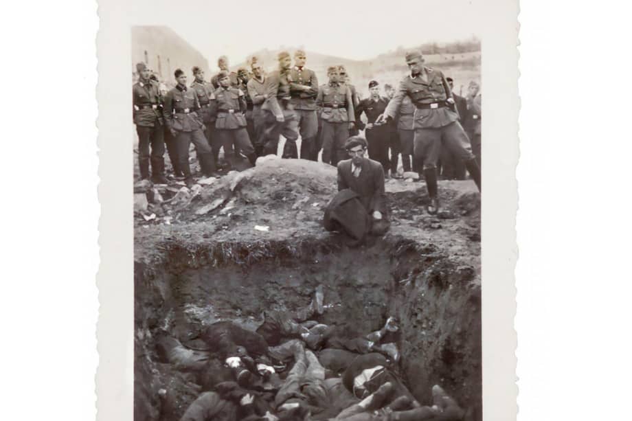 Aunque la foto se titula 'El último judío en Vinnitsa', la investigación demostró que el crimen ocurrió en Berdychiv .Imagen: USHMM-Archivo 2021.159.