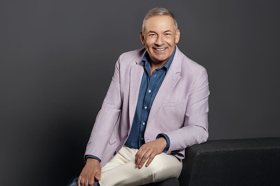 El músico argentino César Escola reveló que su mayor miedo a morir era dejar solo a su hijo, Martín.