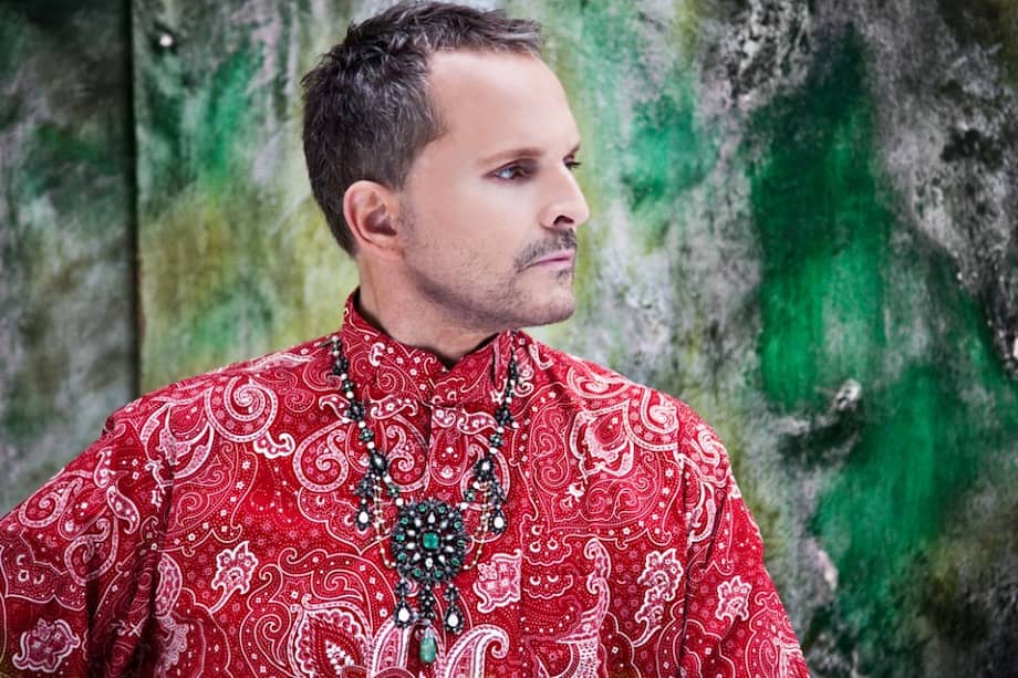 Miguel Bosé estrena "Papitwo". / Warner Music.