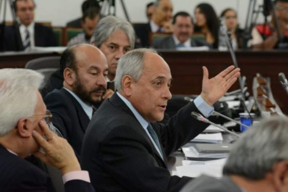 "Es una persecución": José Obdulio Gaviria sobre indagación de la Corte Suprema