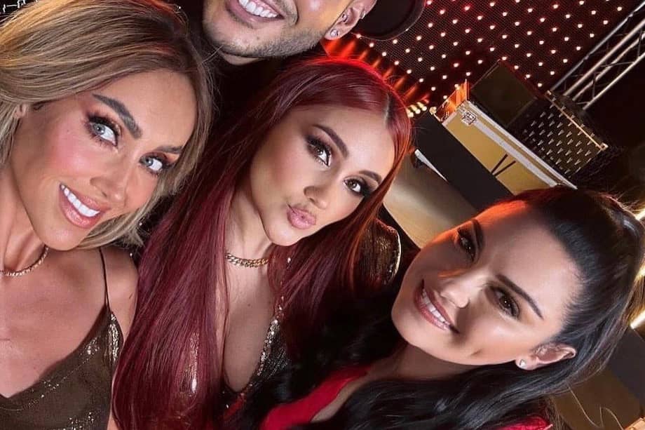 Las artistas compartieron a través de sus redes fotografías donde rebelaban su delicado estado de salud, resultado de un virus desconocido.