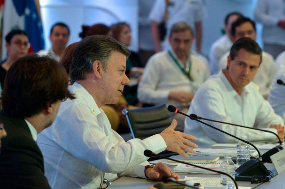 No aceptaré que el narcotráfico sea delito político: Santos