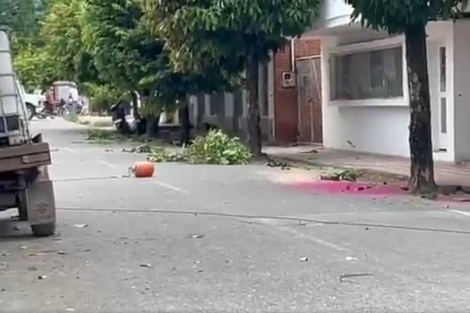 Los disidentes dejaron abandonados varios artefactos explosivos que están siendo desactivados por las autoridades.