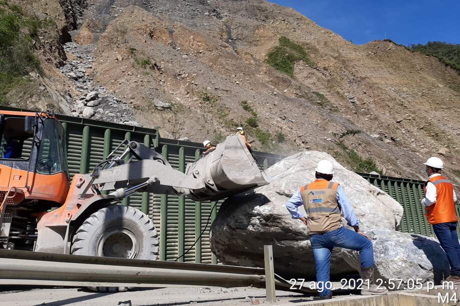 Se estima que la roca tiene un volumen cercano a los 80 metros cúbicos.