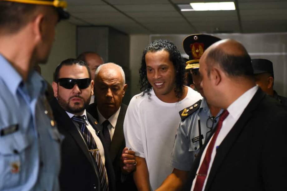 Ronaldinho fue campeón del mundo en Corea y Japón 2002 con la selección de Brasil. / AFP