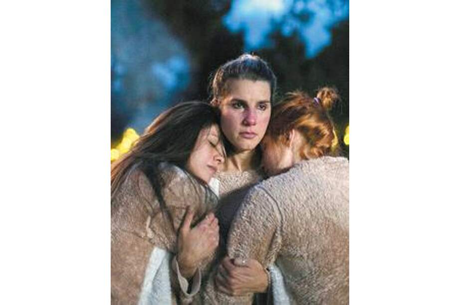 Ana María Otálora, Ruth Caudeli y Silvia Varón en una escena de la pelîcula “Petit mal”.