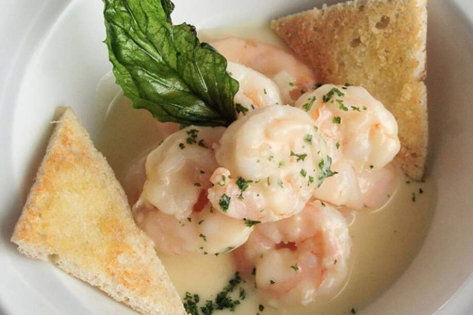 Camarones al ajillo