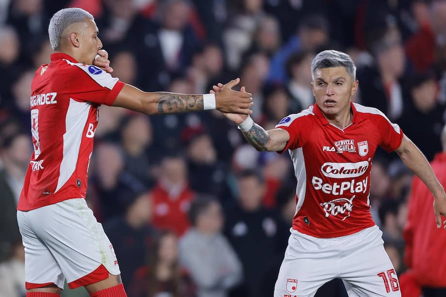 Los jugadores de Santa Fe, en el Estadio Monumental de Buenos Aires.