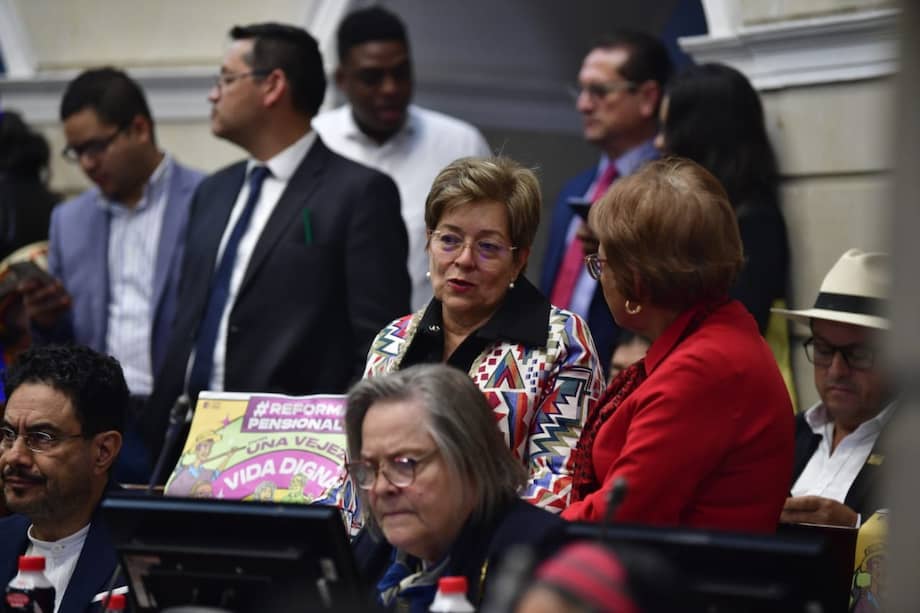 Debate de la reforma pensional en la plenaria del Senado.
