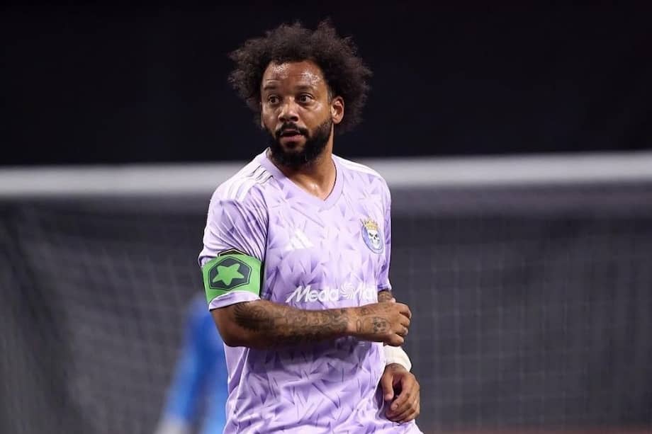 El exjugador del Real Madrid, recién retirado del fútbol profesional, debutó con Skull FC y deslumbró con un caño que encendió al público del Cupra Arena.