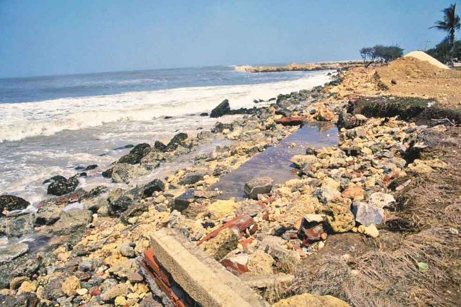 Al menos 3 km2 se afectaron por el derrame de 238 kilogramos del químico lorsban en la Bahía de Cartagena². / Archivo
