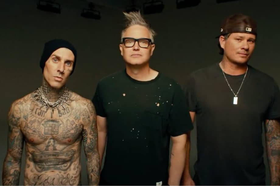 De izquierda a derecha: Travis Barker, Mark Hoppus y Tom DeLonge, son los miembros actuales de la banda.