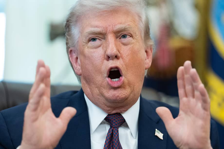 El presidente de EE. UU., Donald J. Trump, ofrece declaraciones durante un acto de firma de una orden ejecutiva en la Oficina Oval de la Casa Blanca en Washington, DC, EE. UU., el 31 de marzo de 2026.