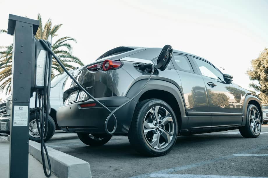 El 94 % de las personas consultadas considera que Colombia debería adoptar un estándar similar que obligue a fabricantes e importadores a incorporar mejores tecnologías vehiculares.