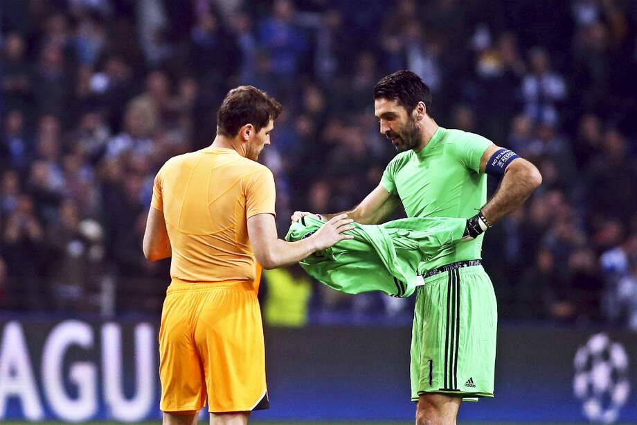 Será el decimoctavo partido en el que se enfrenten estos dos porteros legendarios. / EFE