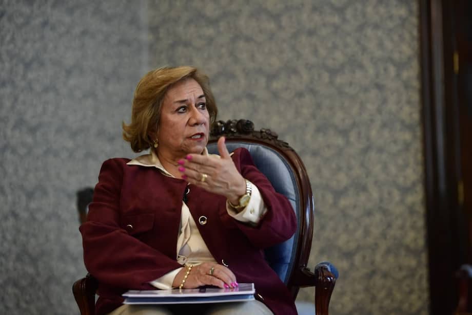 La canciller Rosa Villavicenio habló sobre Quito, Caracas y Washington. Dijo que ee mantiene el diálogo con esos gobiernos.
