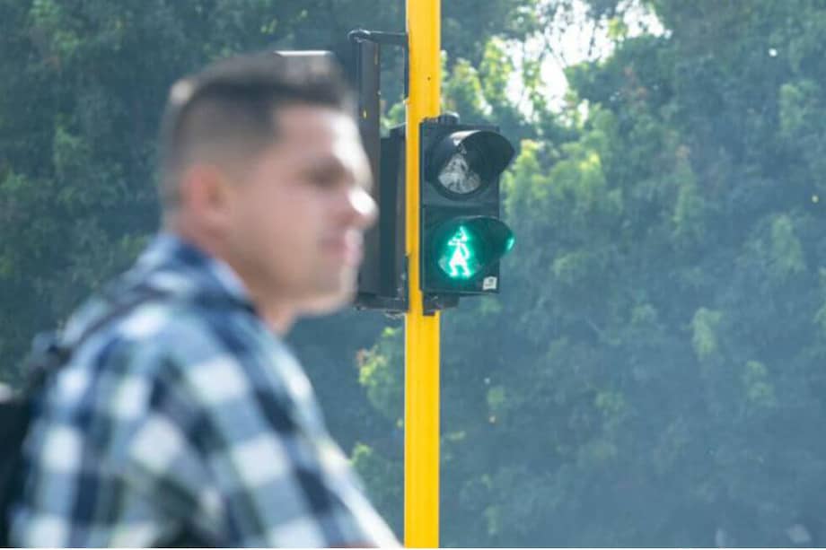 Con la semaforización inteligente el Distrito espera ahorros de 30 % promedio en los tiempos de viaje de la ciudad.
/ Secretaría de Movilidad de Bogotá