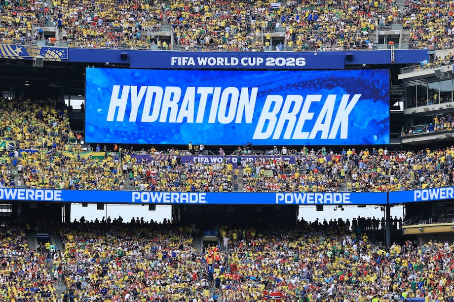 Pantalla durante una pausa para hidratación en el partido de la Copa Mundial de la FIFA entre Brasil y Noruega en el estadio New York New Jersey, el 5 de julio.