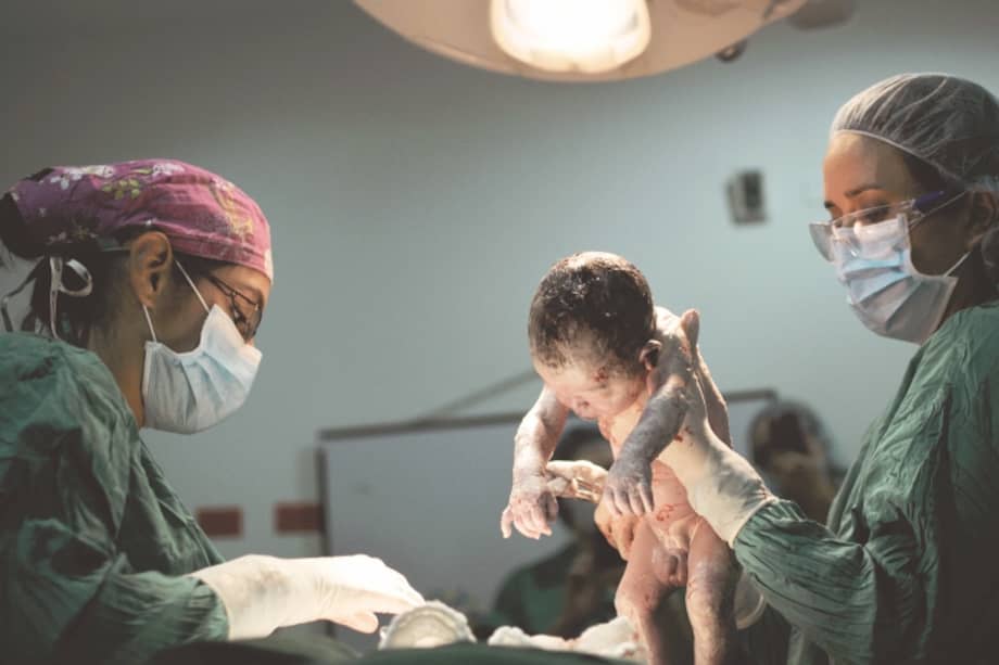 La prueba se debe realizar entre 48 y 72 horas después de que nace el niño. / Cristian Garavito - El Espectador