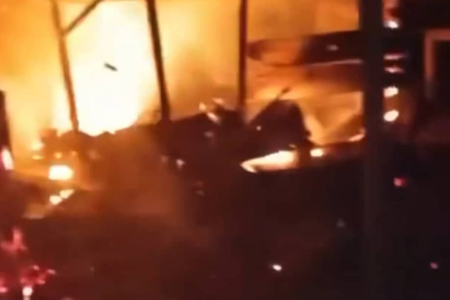 Hasta el momento se conoce que hay un muerto y un herido por el hecho.