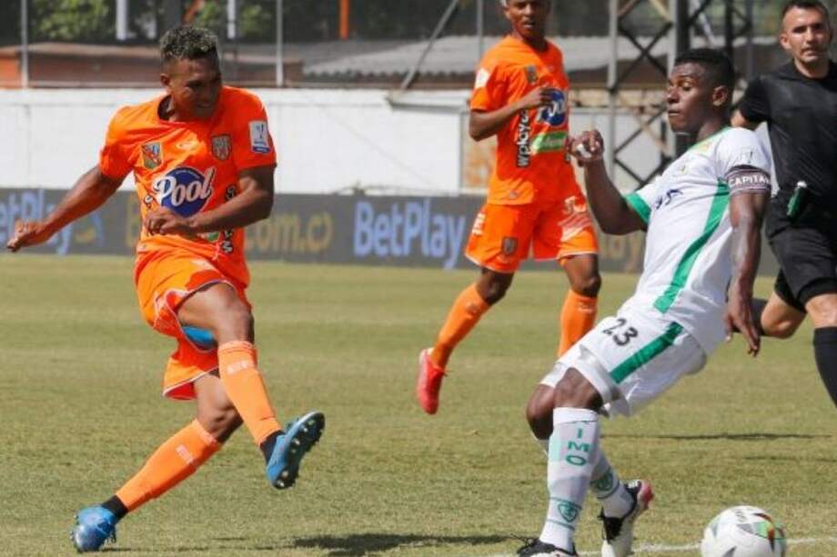 Con el empate se apretó la lucha por el descenso en la liga.