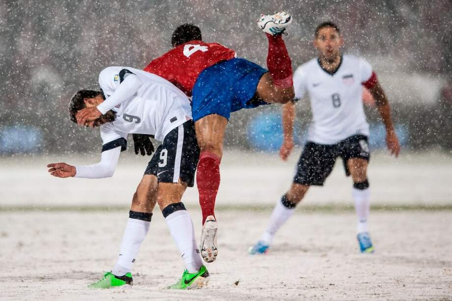 EE.UU. obligó a Costa Rica a jugar fútbol en la nieve