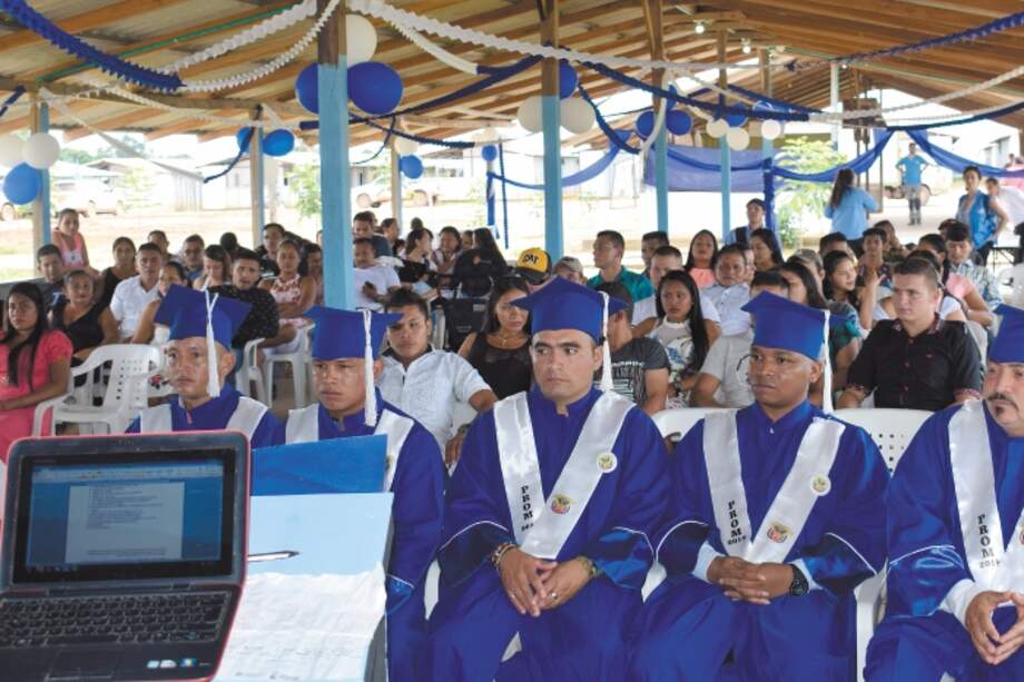 Hace más de dos años, en julio de 2018, cerca de 20 excombatientes se graduaron de bachillerato en el ETCR de Charras. / Misión ONU Colombia.