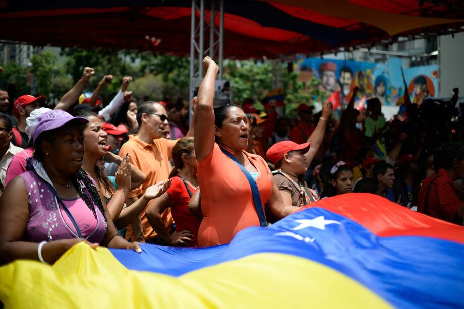 Oposición venezolana convoca a "trancazo informativo" este lunes
