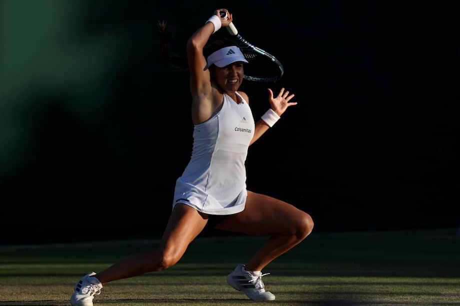 Camila Osorio durante su partido en Wimbledon.