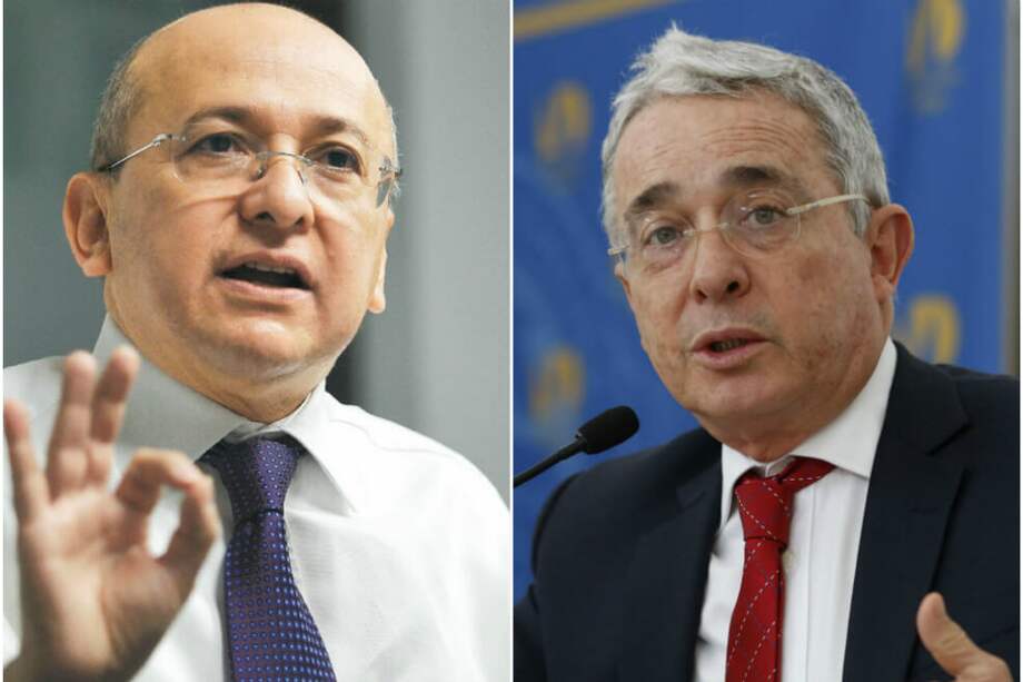 El exfiscal Eduardo Montealegre (izq.) ha sido un constante contradictor de Álvaro Uribe Vélez, a quien llamó “titiritero”. / El Espectador - EFE