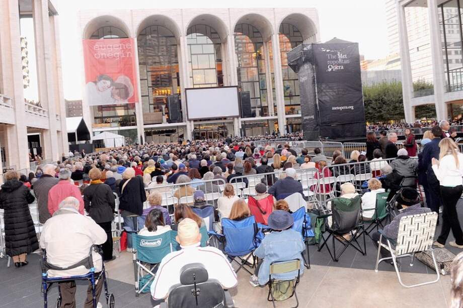 Atmósfera del estreno de "Eugene Onegin", de Tchaikovski y con la inefable diva lírica Anna Netrebko.