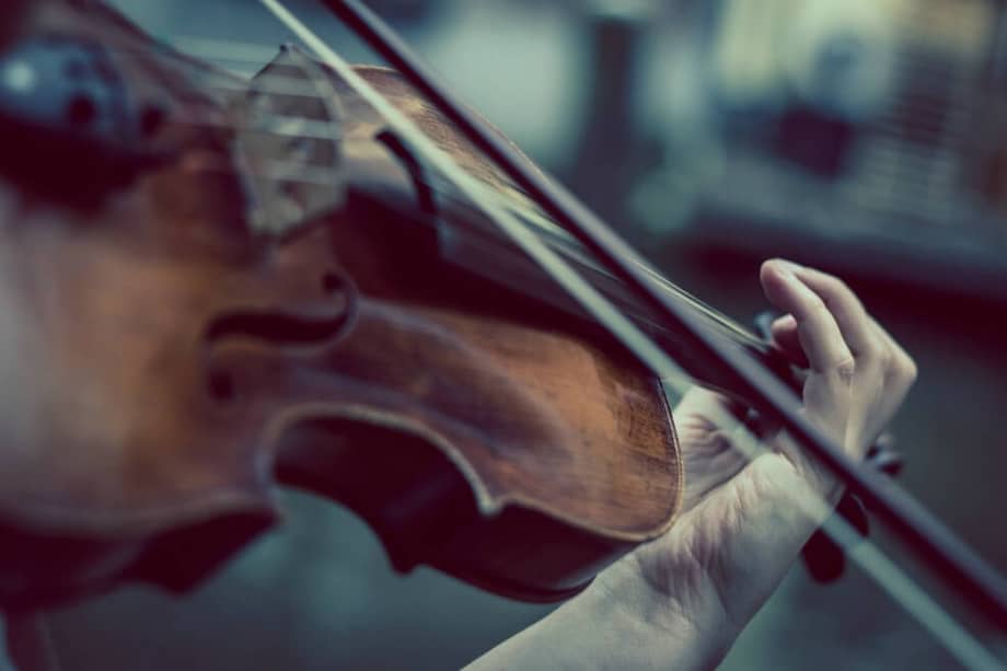Las horas de práctica no explican las diferencias entre los buenos y los mejores violinistas. / Pixabay