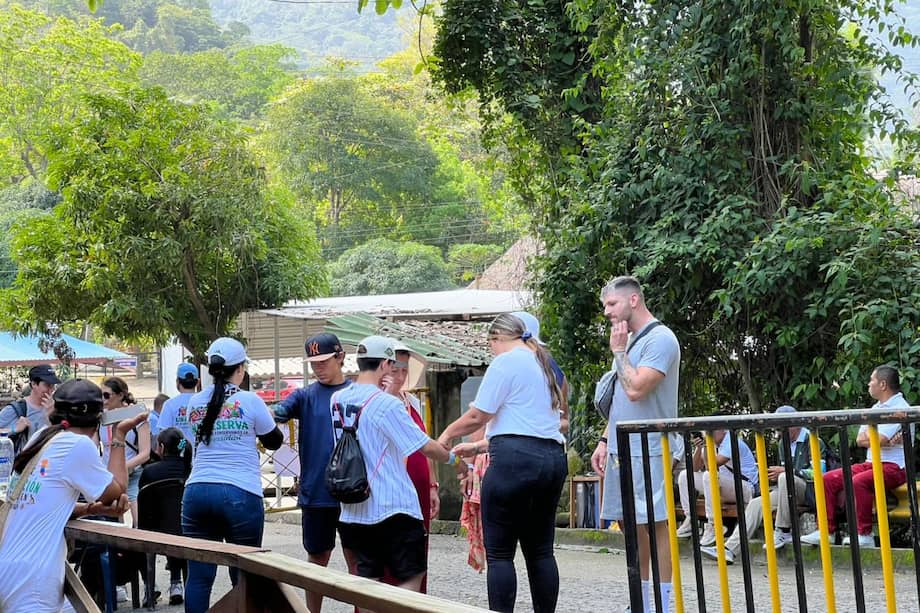 Reapertura con controles y respaldo técnico, tras semanas de cierre.