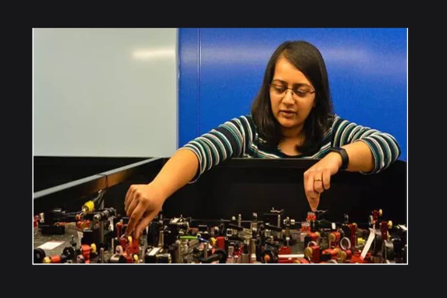 Amruta Gadge en trabajos de laboratorio.