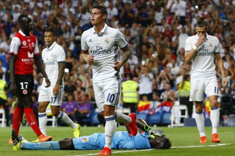 James Rodríguez durante el trofeo Santiago Bernabéu. Foto: EFE